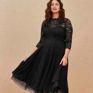 Lacy Black Midi Dress